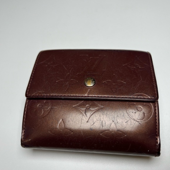 LOUIS VUITTON Monogram Vernis Elise Wallet - Picture 1 of 10